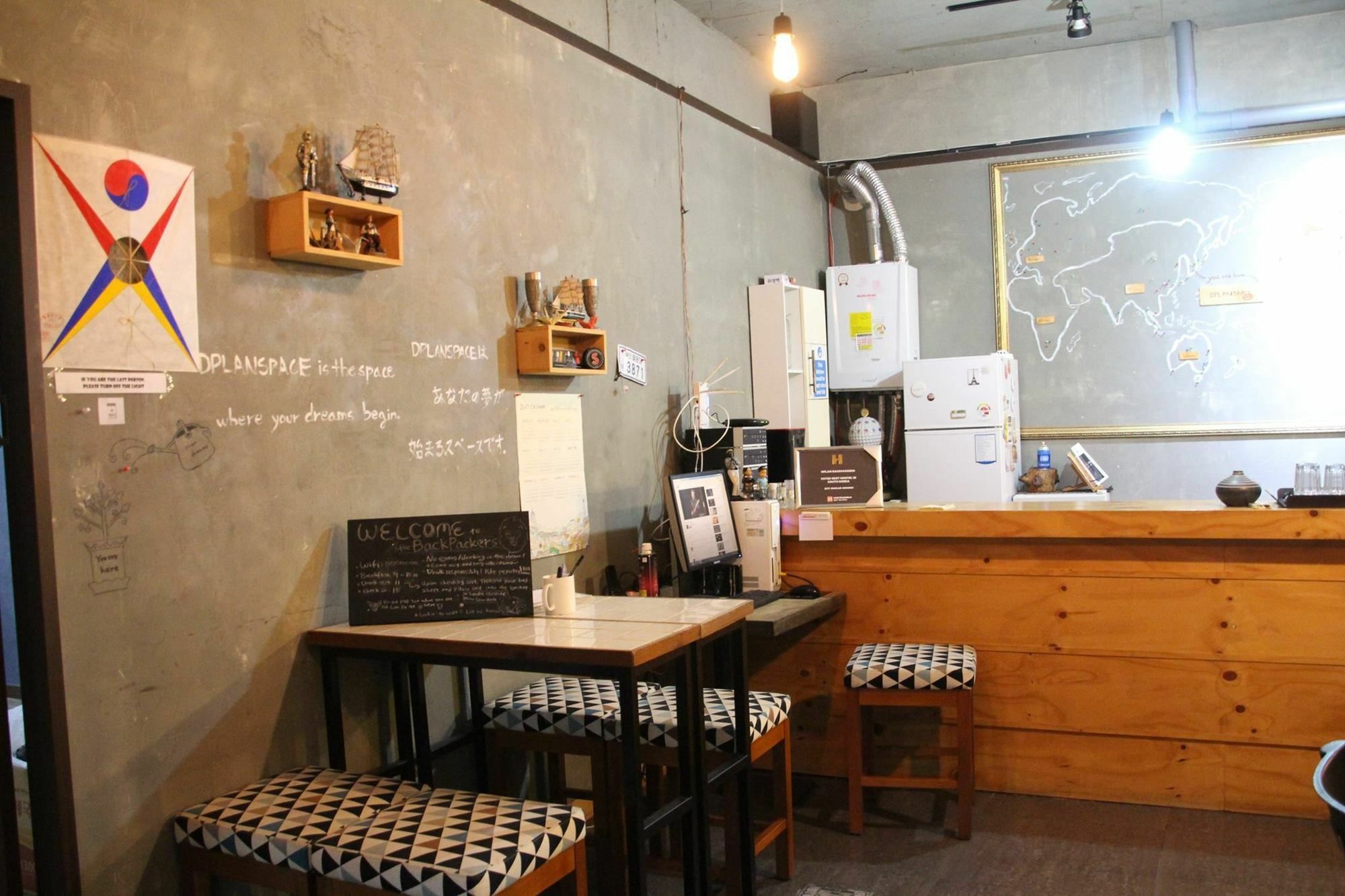 Backpackers' House Hotel Busan Exterior photo